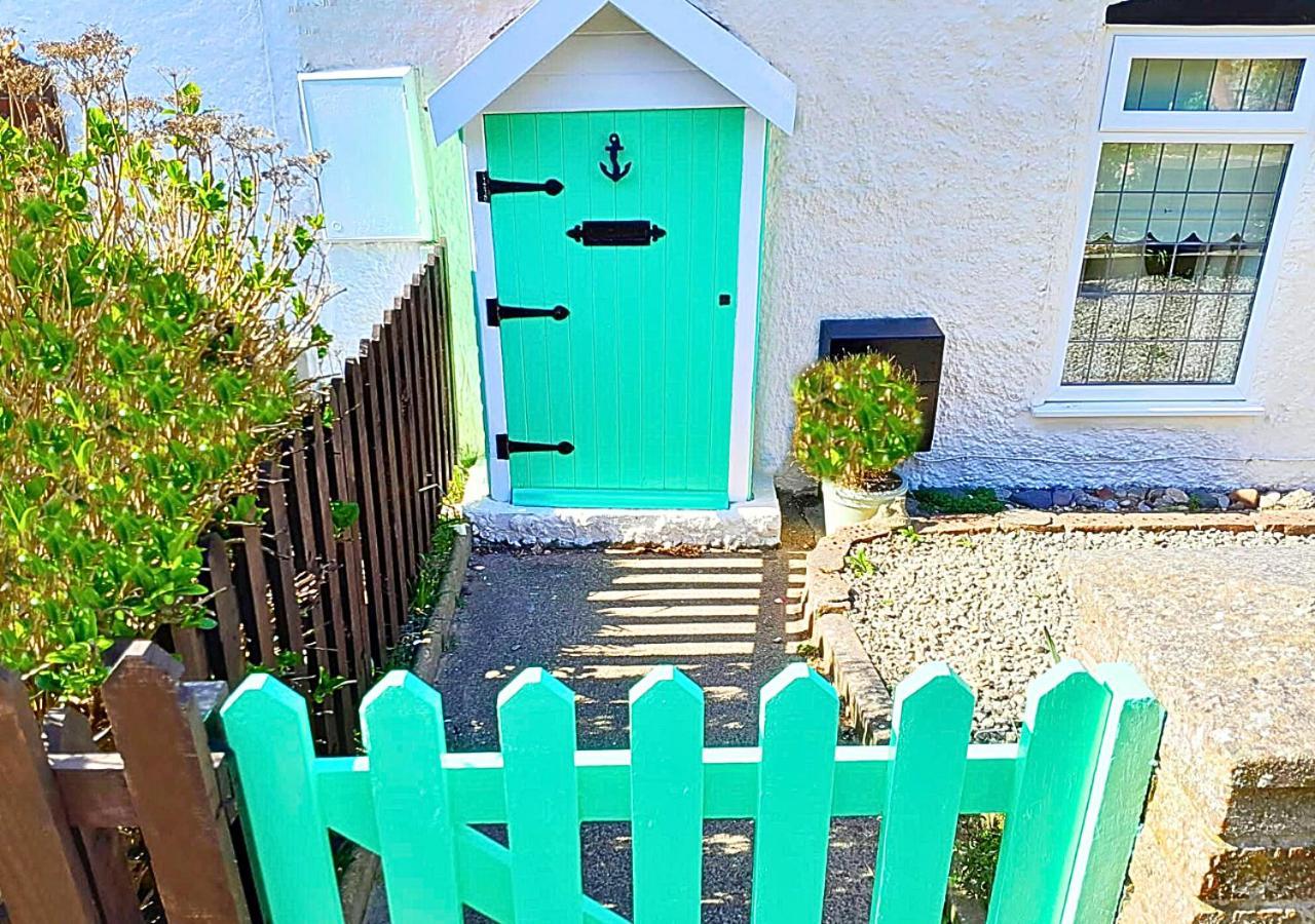Romantic Lakeside Cottage By The Beach! With Super Cosy Log Burner! The Perfect Escape To Your Home From Home By The Sea! So Relaxing - You Won'T Want To Leave! Pet Friendly! 梅布尔索普 外观 照片